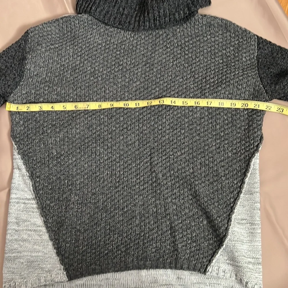 Cowlneck sweater - Picture 4 of 5